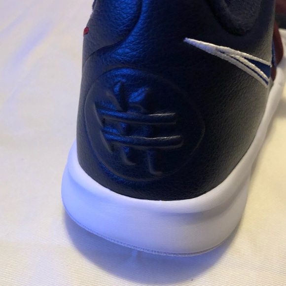 Nike Kyrie Flytrap III (GS) - Picture 12 of 16